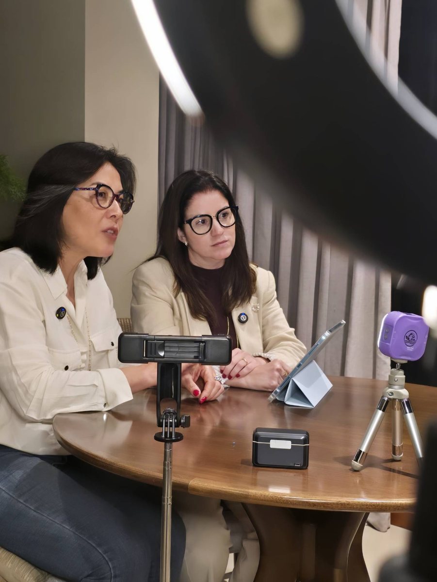 Dra. Mônica e Dra. Ana Paula gravando vídeo